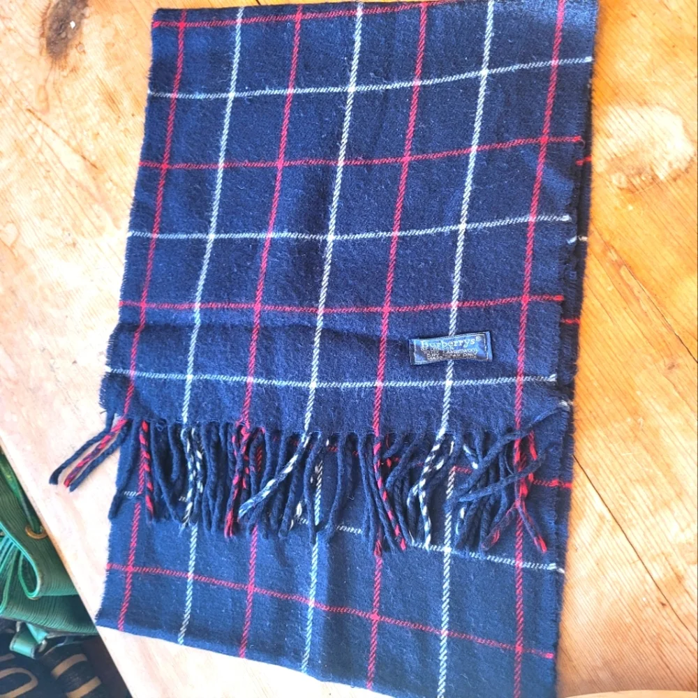 Burberrys Nova Check Unisex Scarf